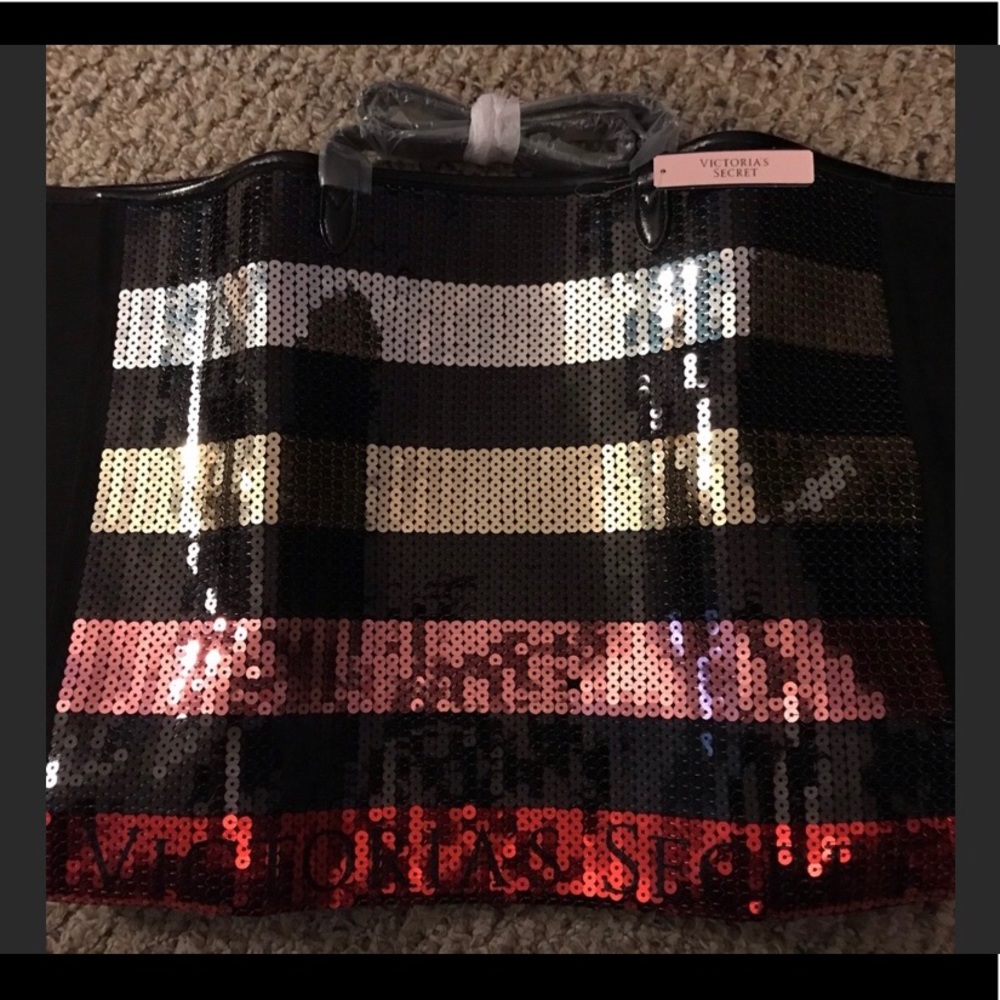 Victoria’s Secret Tote new